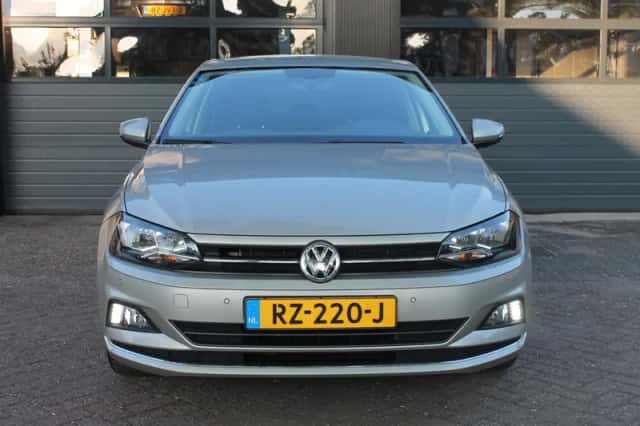 Volkswagen Polo (2018) thumbnail 2