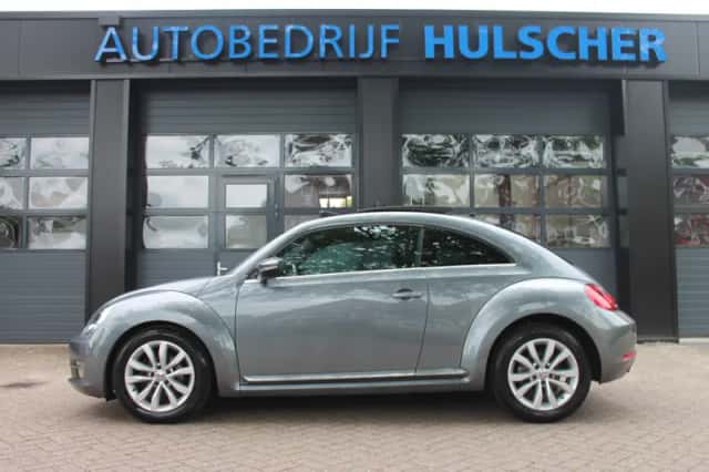 Volkswagen Beetle (2013) thumbnail 3