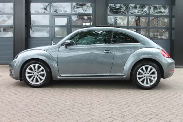 Volkswagen Beetle (2013) thumbnail 5