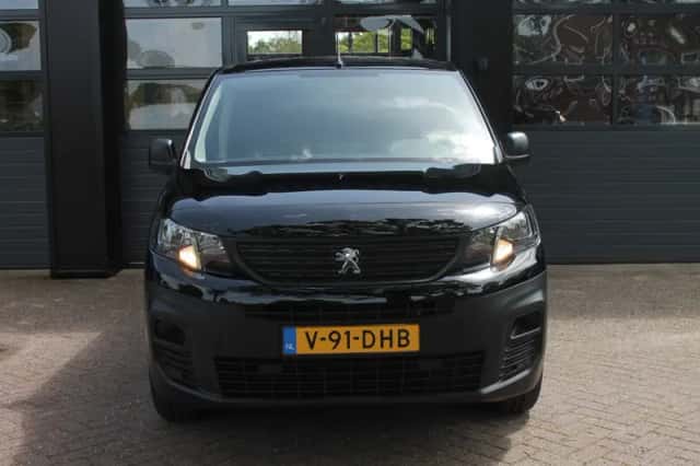 Peugeot Partner (2024) thumbnail 2