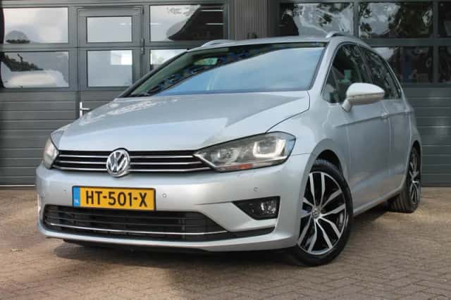 Volkswagen Golf (2016) thumbnail 1
