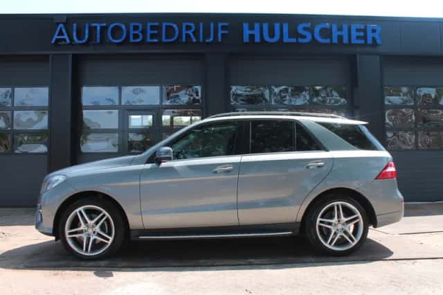 Mercedes-Benz ML-Klasse (2014) thumbnail 3