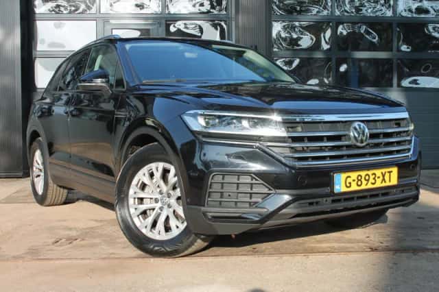 Volkswagen Touareg (2018) thumbnail 5