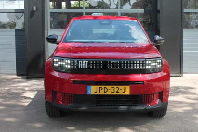 Fiat Panda (2025) thumbnail 2