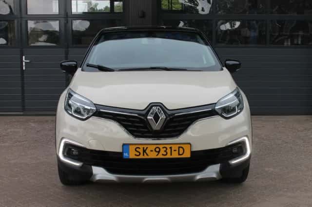 Renault Captur (2017) thumbnail 2