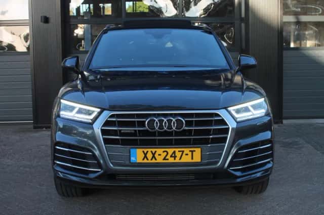 Audi Q5 (2018) thumbnail 2
