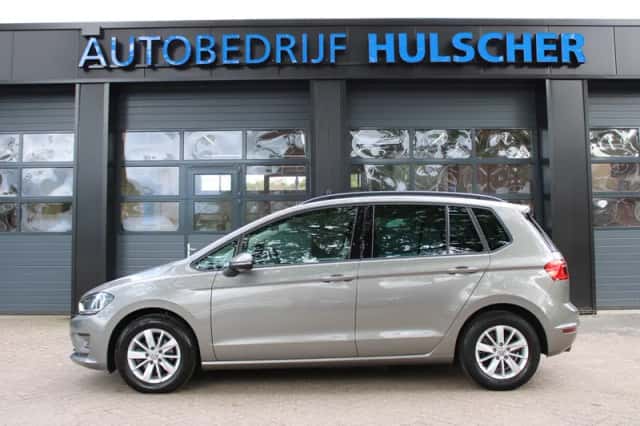 Volkswagen Golf Sportsvan (2015) thumbnail 4