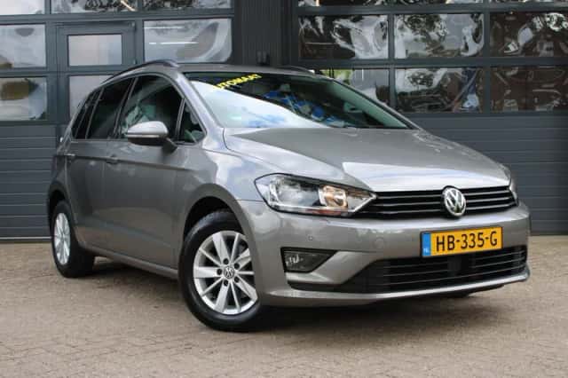 Volkswagen Golf Sportsvan (2015) thumbnail 5