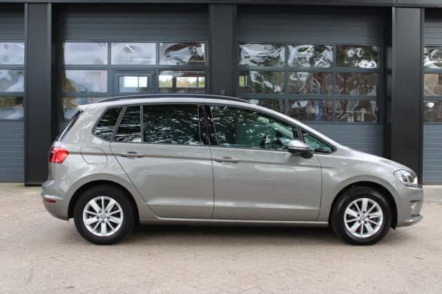 Volkswagen Golf Sportsvan (2015) thumbnail 6