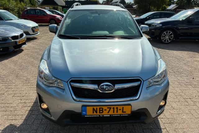 Subaru XV (2017) thumbnail 2