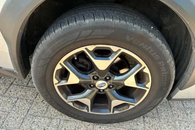 Subaru XV (2017) thumbnail 4
