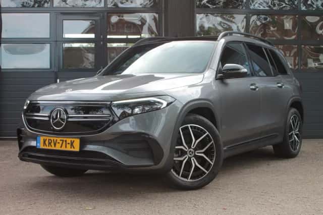 Mercedes-Benz EQB (2024) thumbnail 1