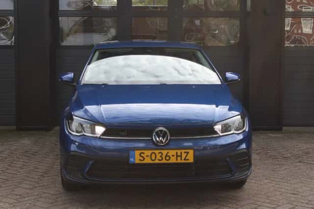 Volkswagen Polo (2023) thumbnail 2