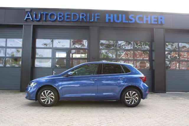 Volkswagen Polo (2023) thumbnail 3