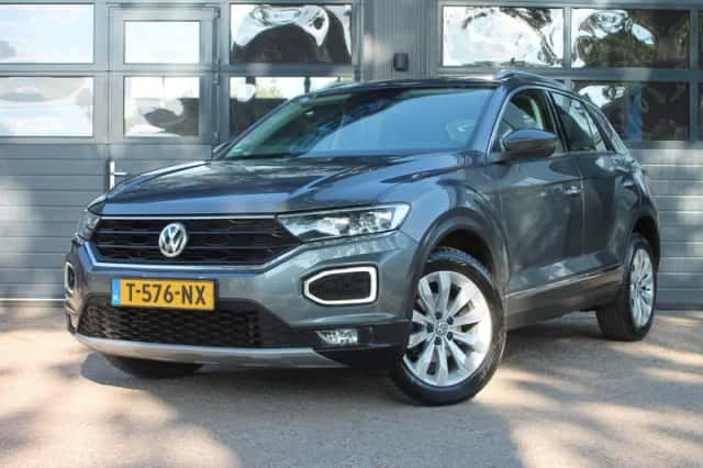 Volkswagen T-Roc (2020) thumbnail 1