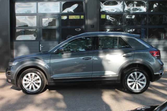 Volkswagen T-Roc (2020) thumbnail 4