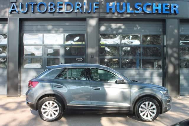 Volkswagen T-Roc (2020) thumbnail 6