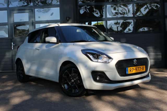 Suzuki Swift (2018) thumbnail 6