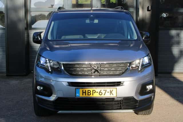 Peugeot Rifter (2023) thumbnail 2