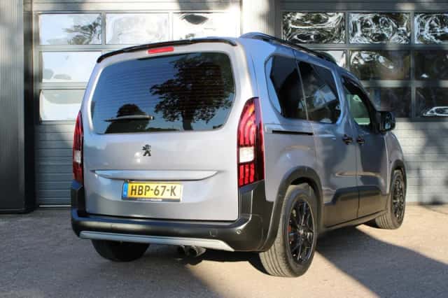 Peugeot Rifter (2023) thumbnail 3