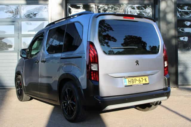 Peugeot Rifter (2023) thumbnail 4