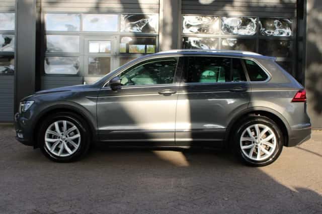 Volkswagen Tiguan (2017) thumbnail 3