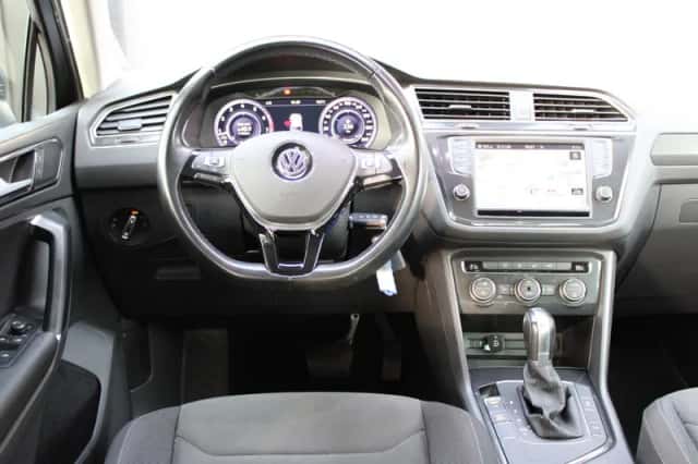 Volkswagen Tiguan (2017) thumbnail 4