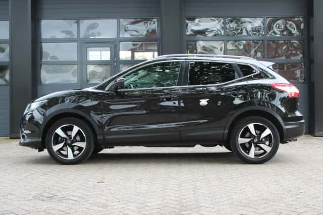 Nissan Qashqai (2016) thumbnail 4