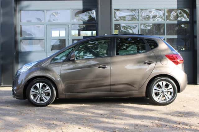 Kia Venga (2017) thumbnail 4