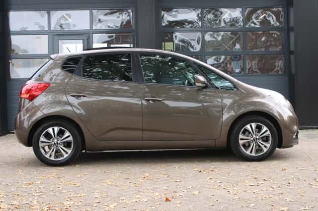 Kia Venga (2017) thumbnail 6