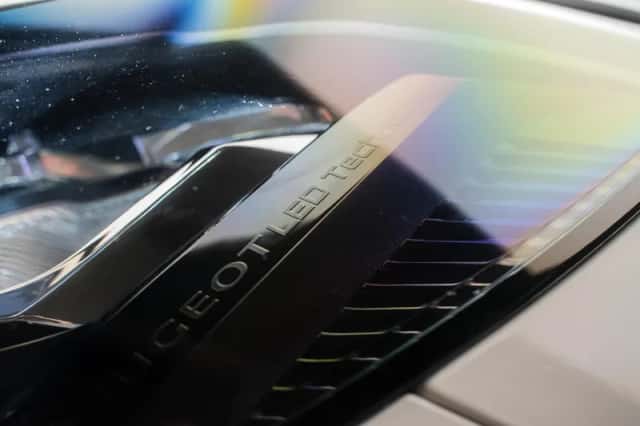 Peugeot e-208 (2022) thumbnail 3