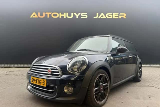 MINI Clubman (2012) thumbnail 1