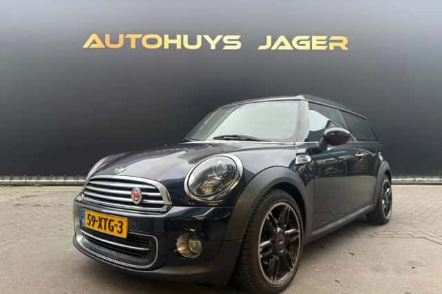 MINI Clubman (2012) thumbnail 2