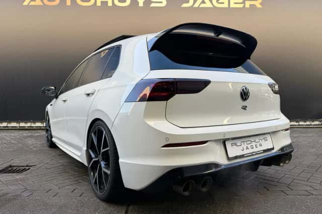 Volkswagen Golf (2021) thumbnail 3