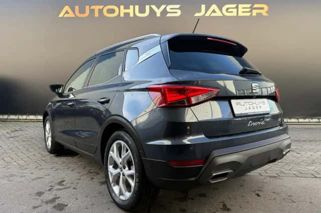 SEAT Arona (2022) thumbnail 3