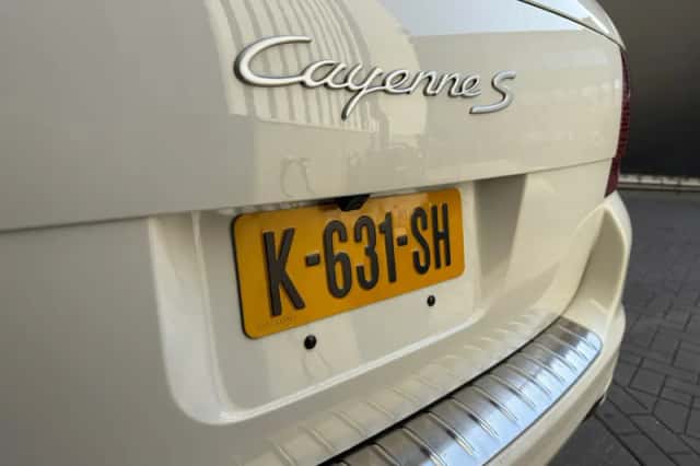 Porsche Cayenne (2005) thumbnail 6
