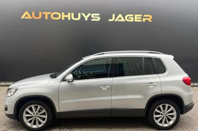 Volkswagen Tiguan (2015) thumbnail 5