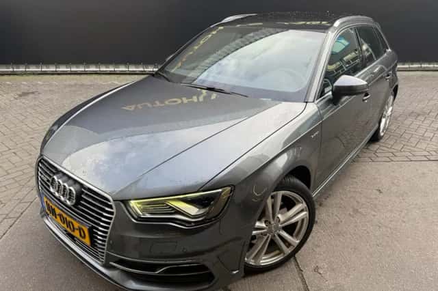 Audi A3 (2015) thumbnail 5