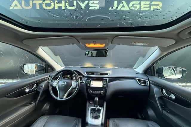 Nissan Qashqai (2016) thumbnail 4