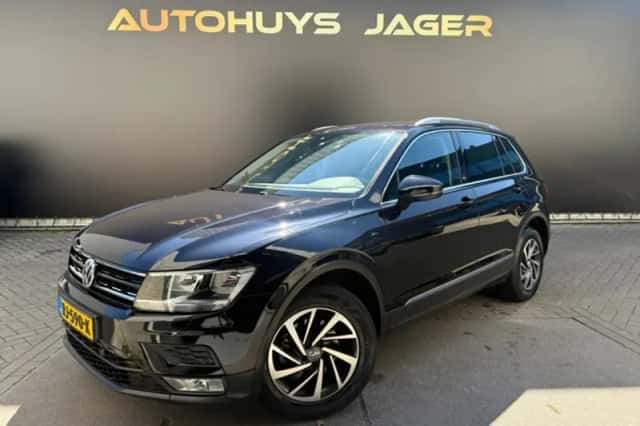 Volkswagen Tiguan (2017) thumbnail 1