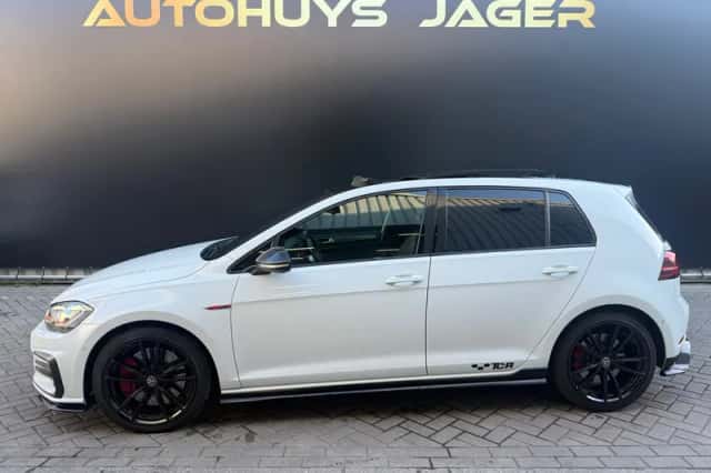 Volkswagen Golf (2019) thumbnail 5