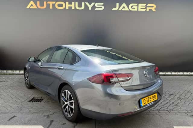 Opel Insignia Grand Sport (2019) thumbnail 3