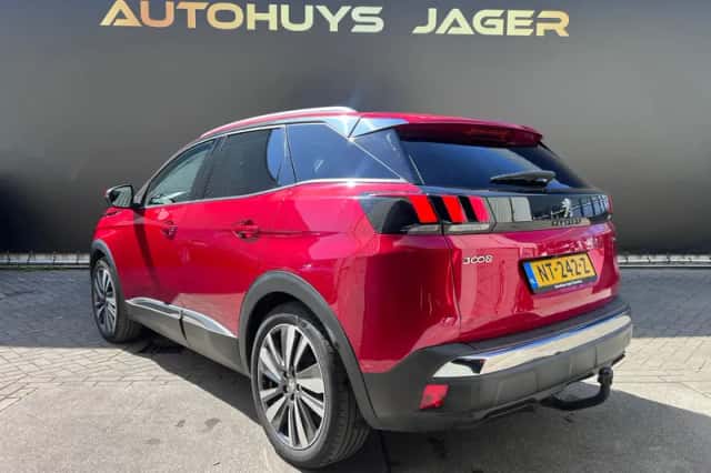 Peugeot 3008 (2017) thumbnail 5