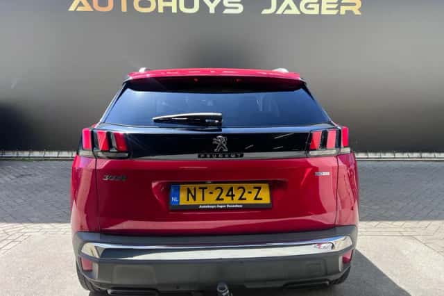 Peugeot 3008 (2017) thumbnail 6