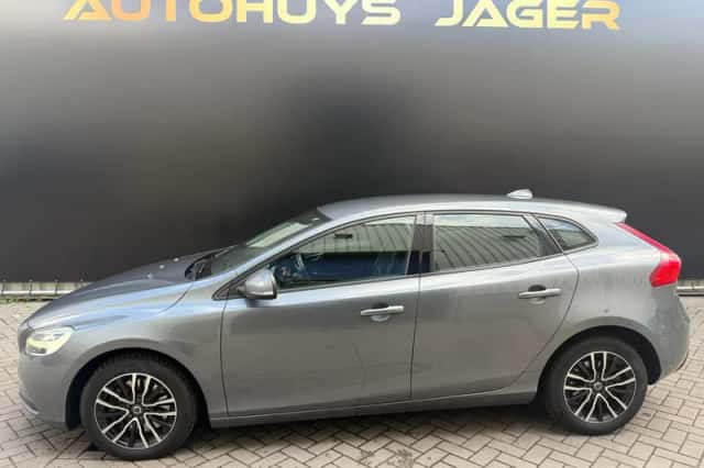 Volvo V40 (2020) thumbnail 5