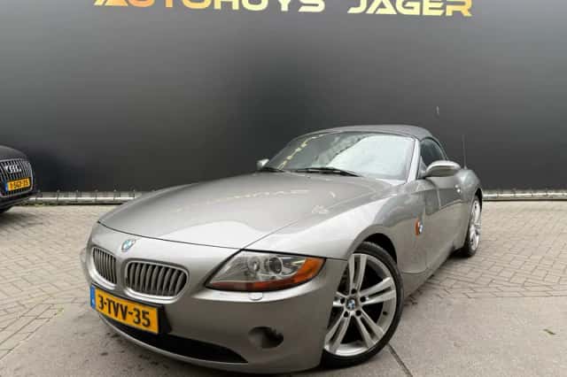BMW Z4 (2003) thumbnail 2