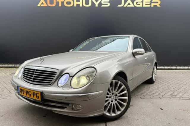 Mercedes-Benz E-Klasse (2004) thumbnail 1