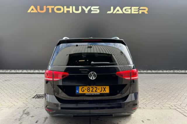 Volkswagen Touran (2019) thumbnail 6