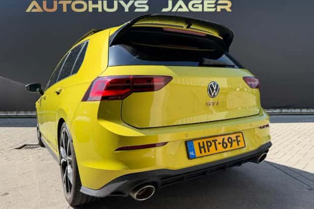 Volkswagen Golf (2022) thumbnail 3