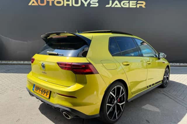 Volkswagen Golf (2022) thumbnail 5